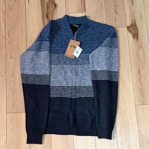 Stylish Men's Zip-Up Sweater in Blue and Gray